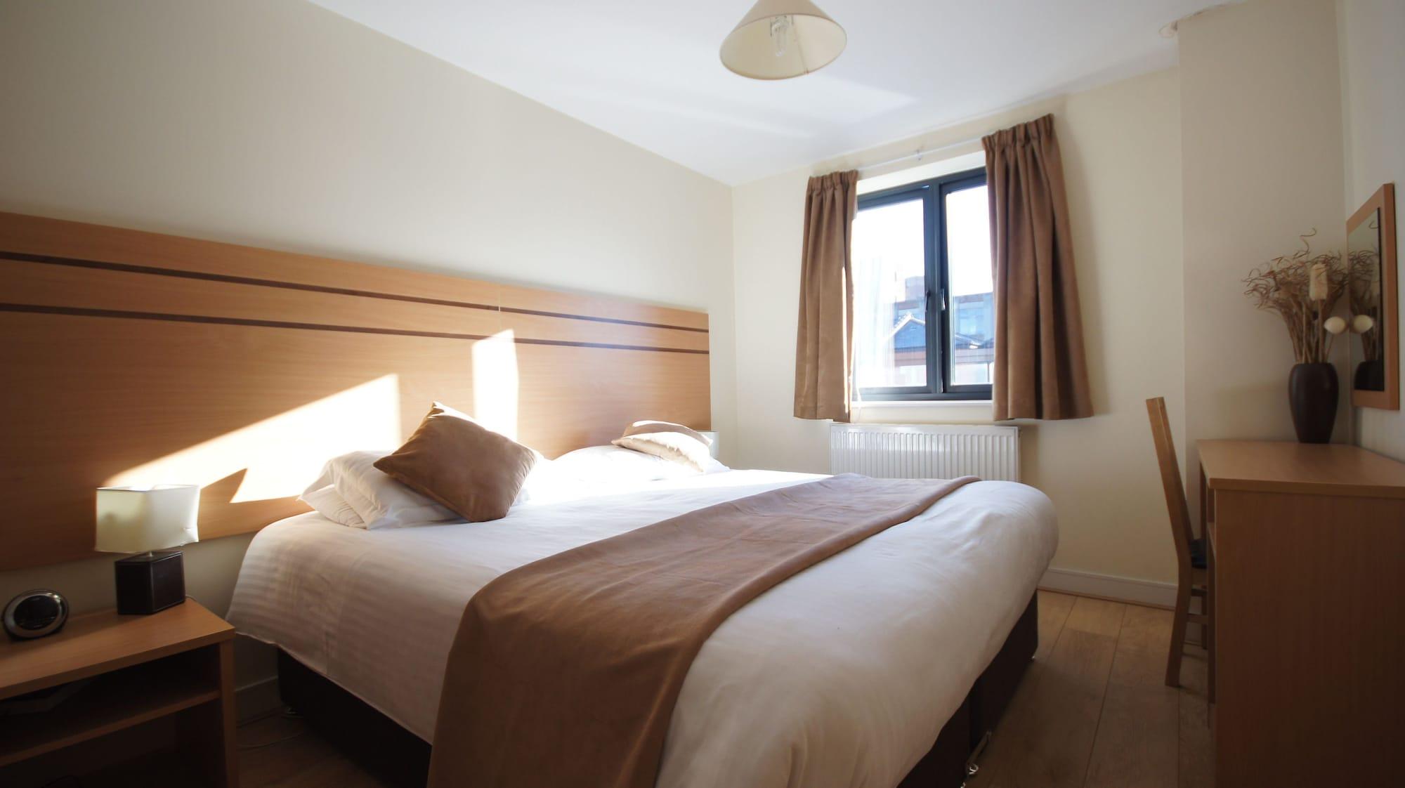 Crompton Court Apartments London Exterior photo